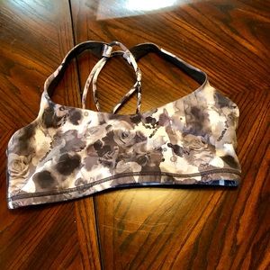 GUC Lululemon Free to Be Bra Sz 6